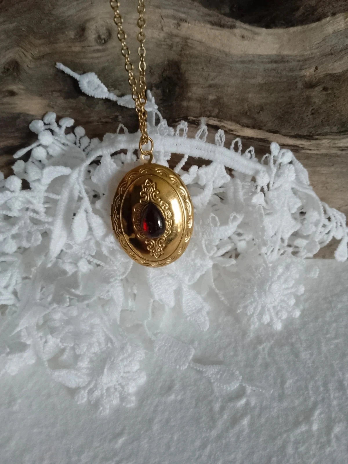 Collier médaillon ouvrable pierre de grenat naturelle – photo 2